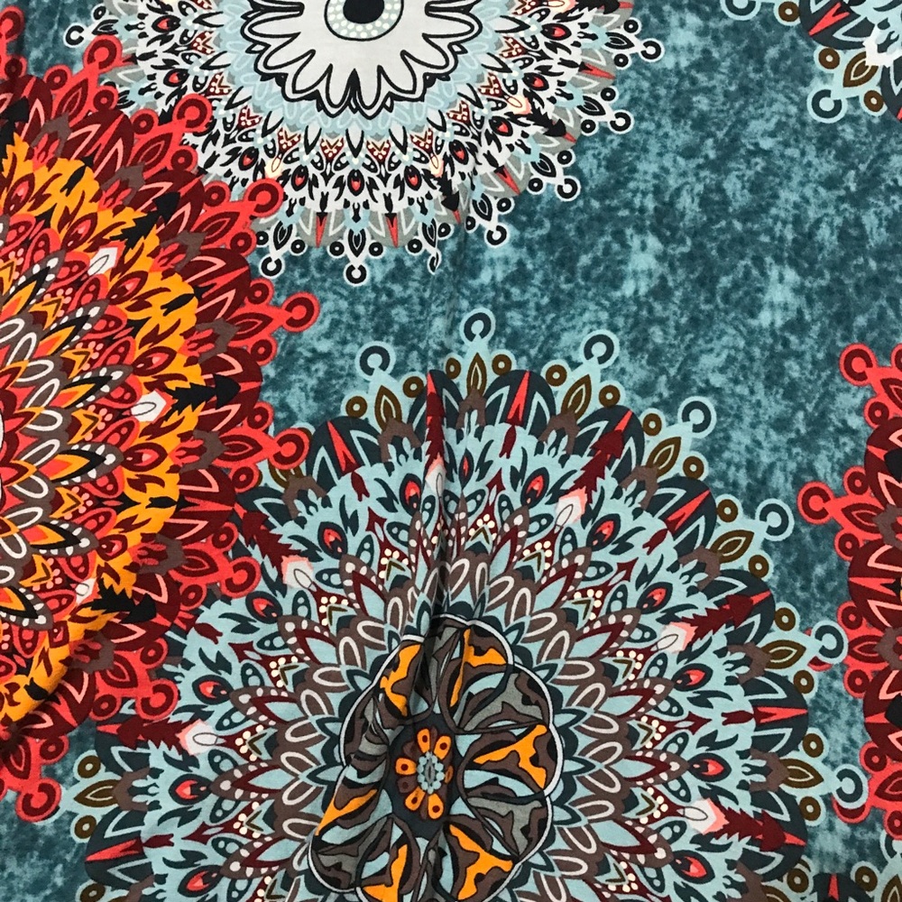 SOLD Sleeveless Boho Dress Mandala Print Soft Stretchy Size M ๐จ - Picture 10 of 10